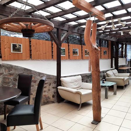 Haus Waldeck Apartamento Furtwangen Exterior foto