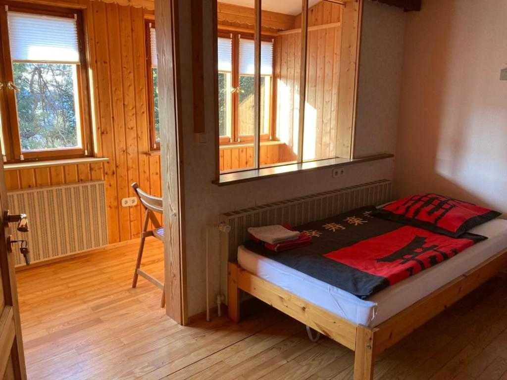 Haus Waldeck Apartamento Furtwangen Exterior foto